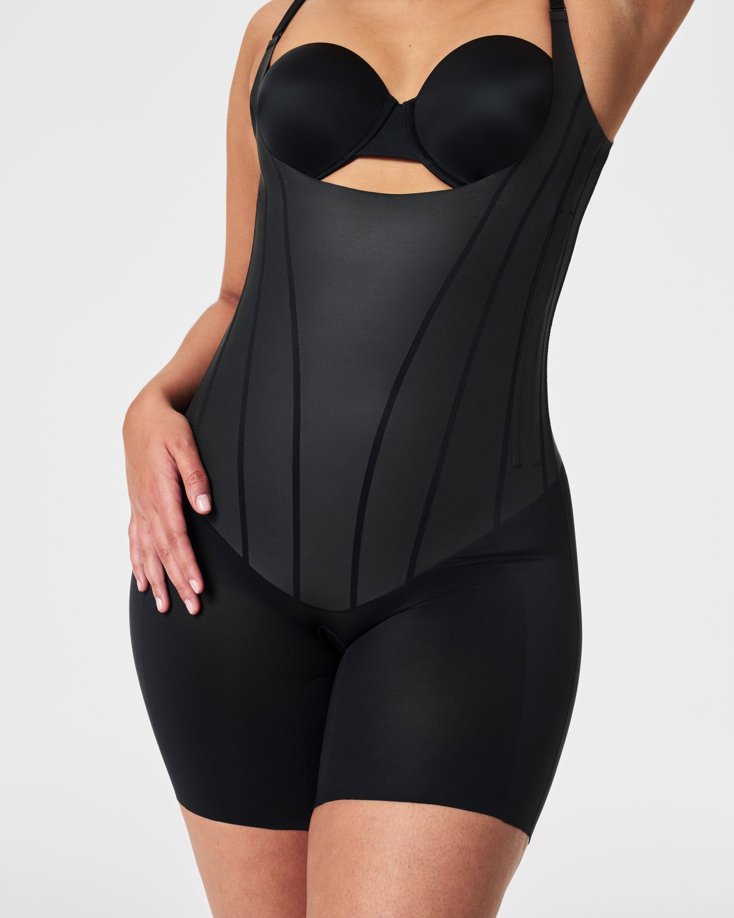 LUKUSAFIsupersculpt™ TotalContour Open-Bust Mid-Thigh Bodysuit