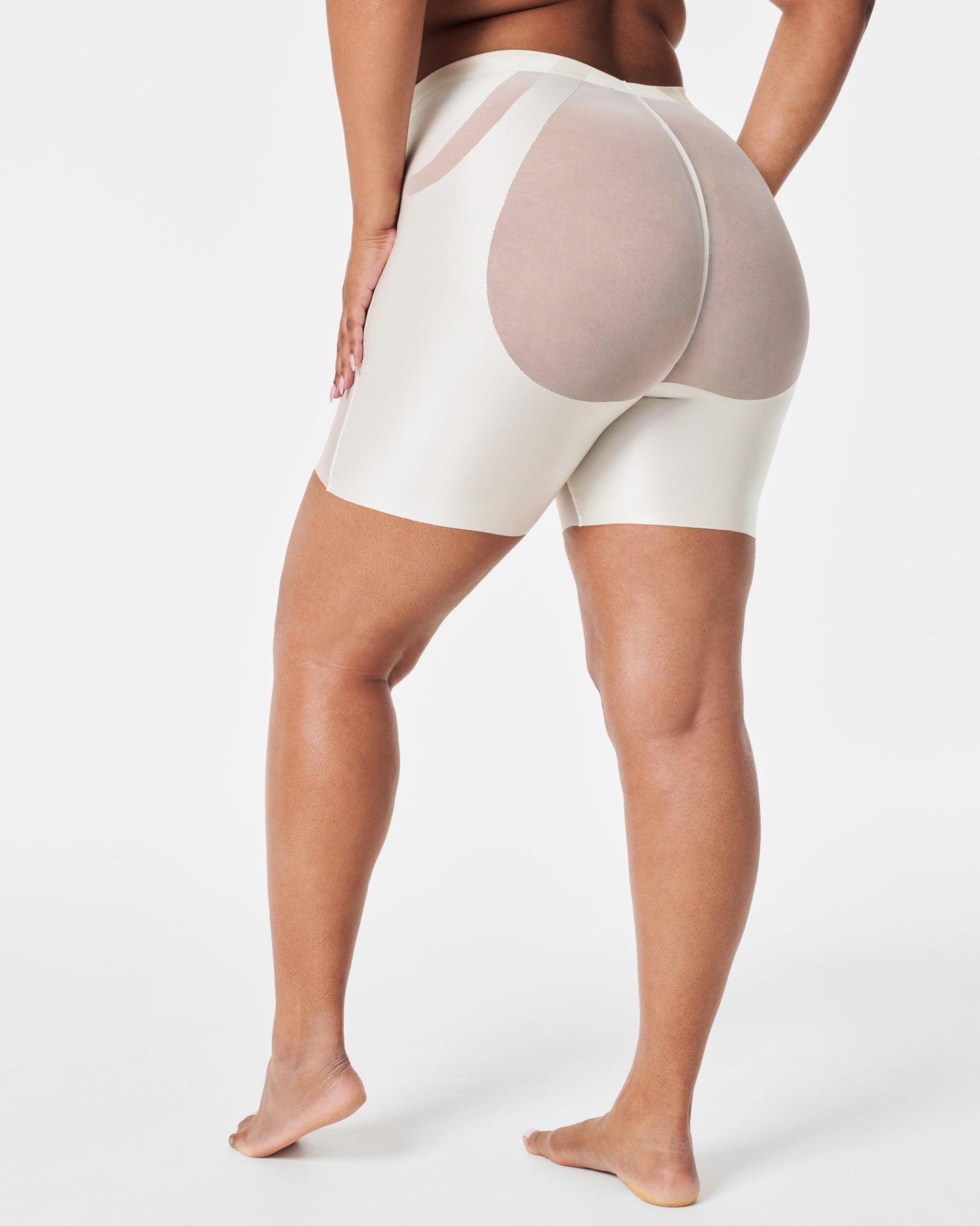 LUKUSAFIshape™ Booty-Lifting Mid-Thigh Short