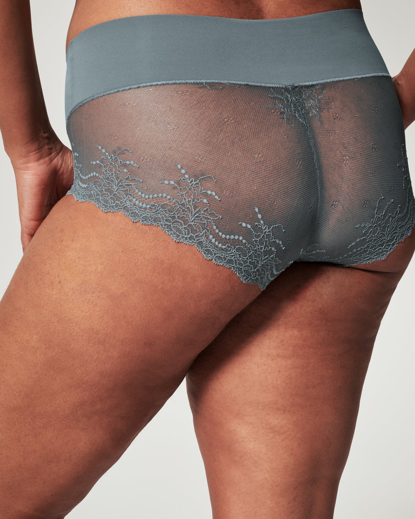 LUKUSAFIsupersmooth™ Undie-tectable® Lace Hi-Hipster