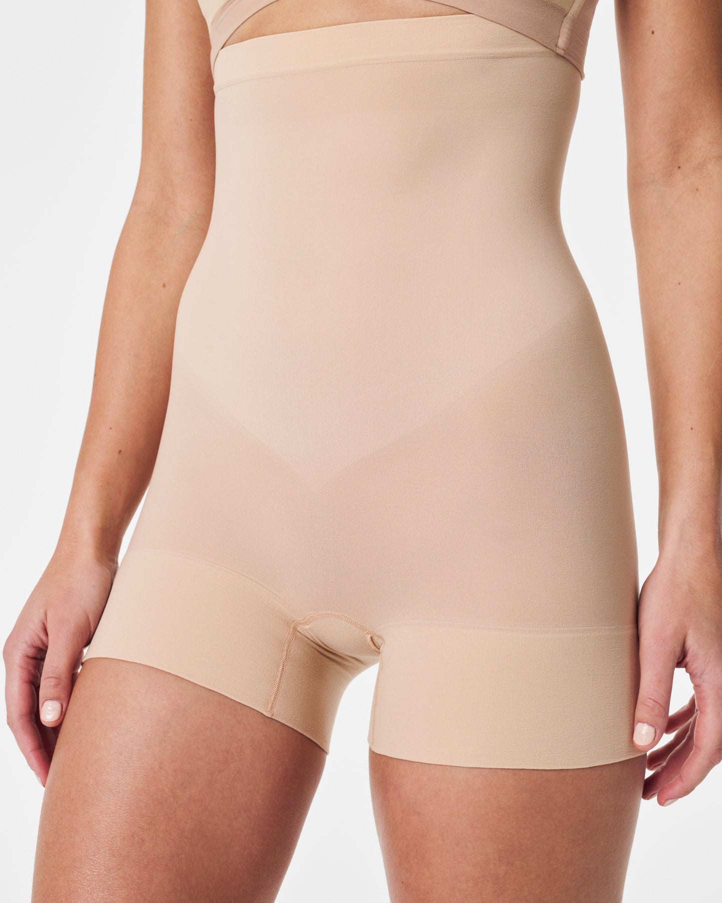 LUKUSAFIsculpt™ Seamless Power High-Waisted Shorty