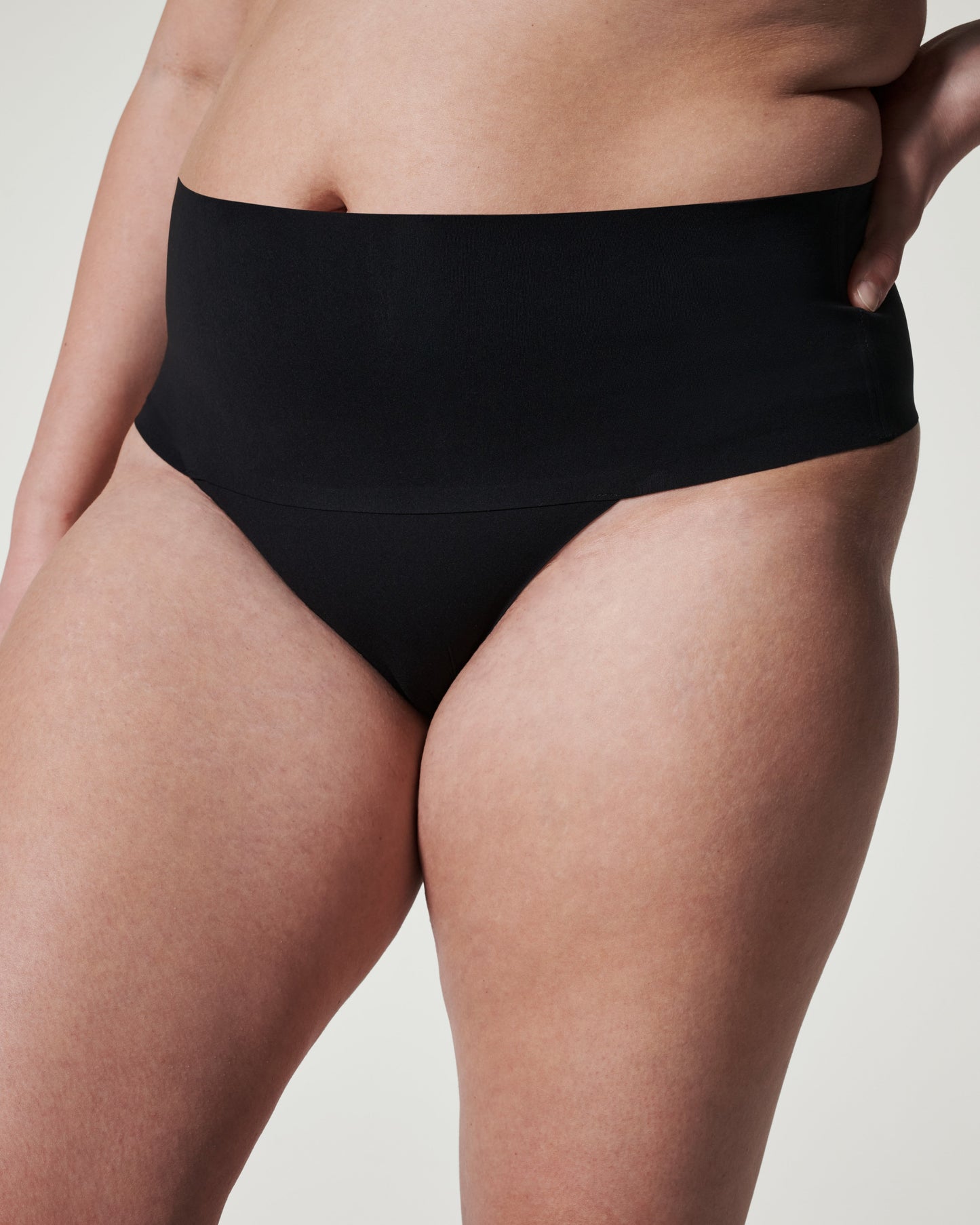 LUKUSAFIsupersmooth™ Undie-tectable® Thong