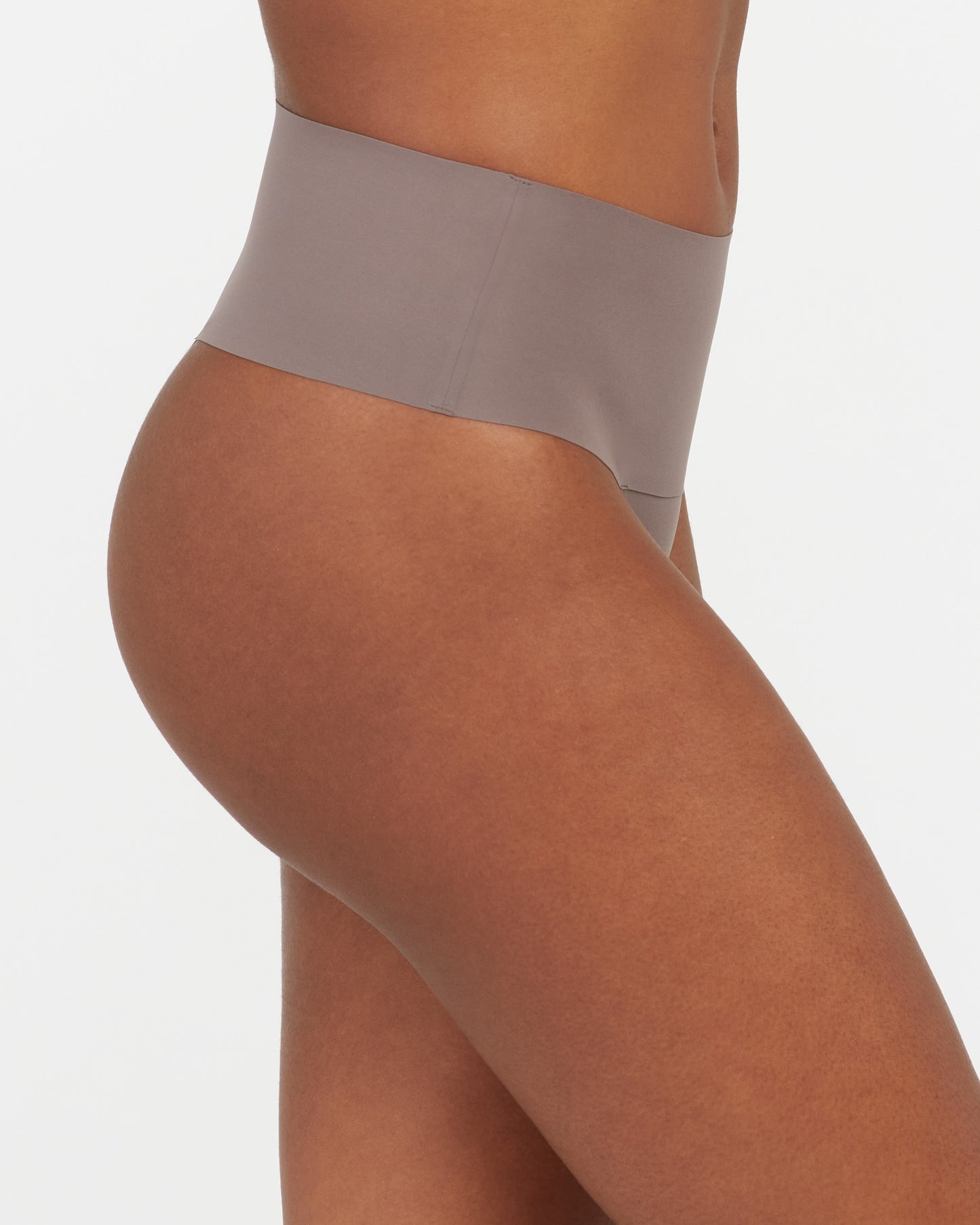 LUKUSAFIsupersmooth™ Undie-tectable® Thong
