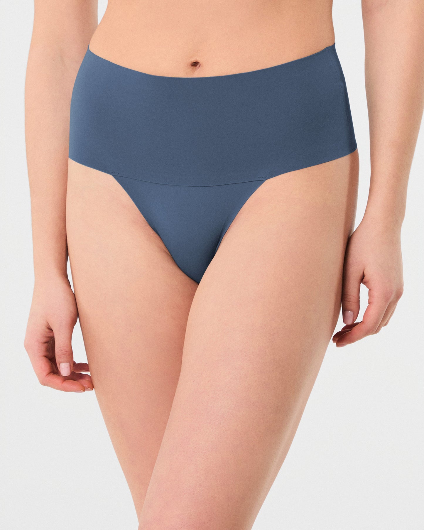 LUKUSAFIsupersmooth™ Undie-tectable® Thong