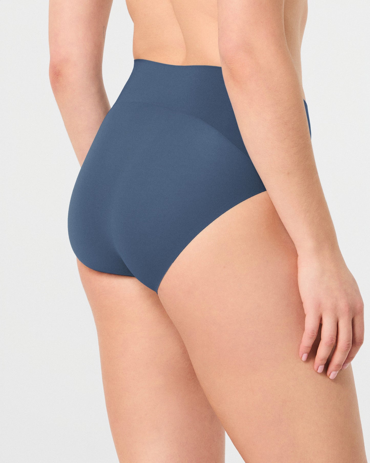 LUKUSAFIsupersmooth™ Undie-tectable® Brief