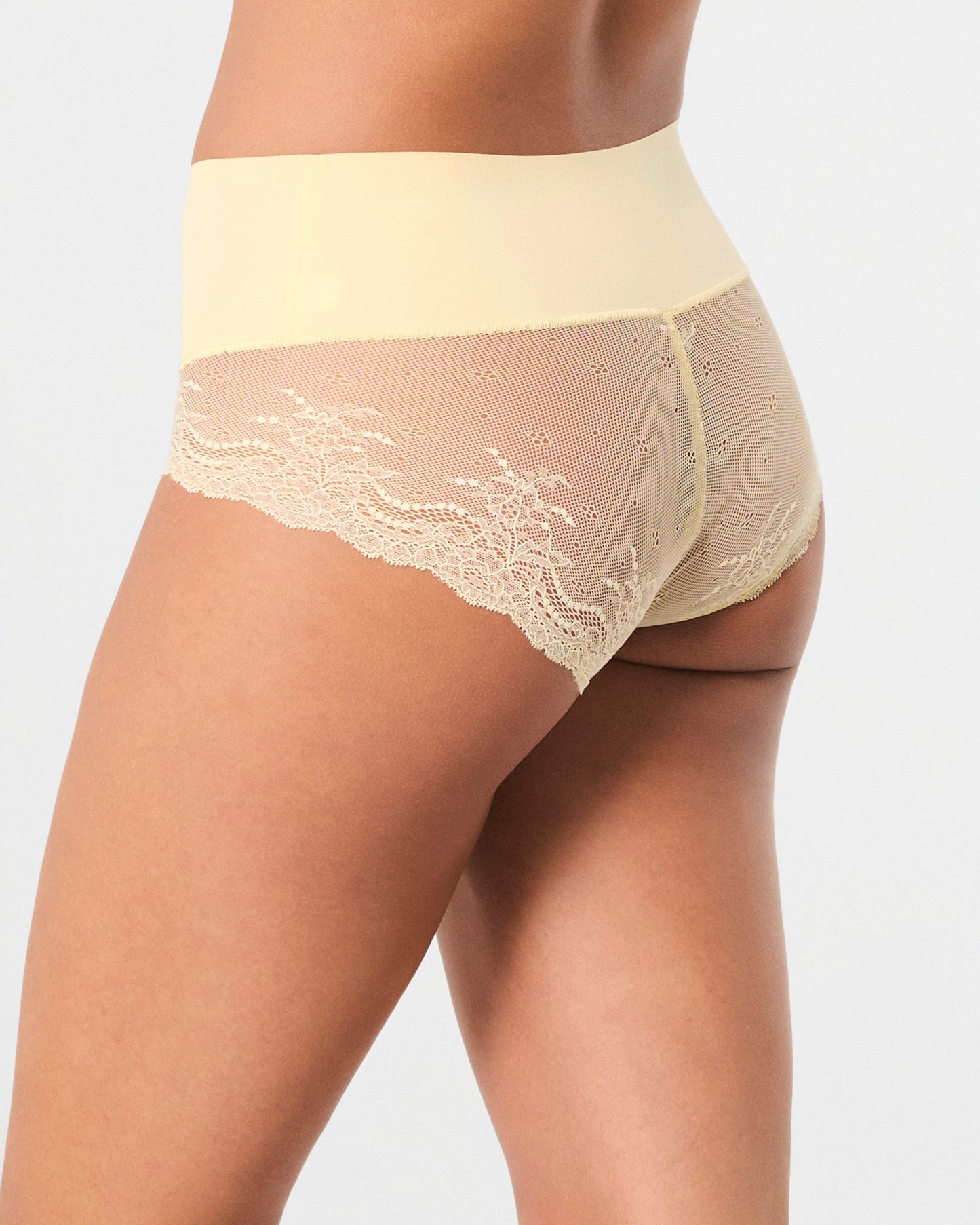 LUKUSAFIsupersmooth™ Undie-tectable® Lace Hi-Hipster