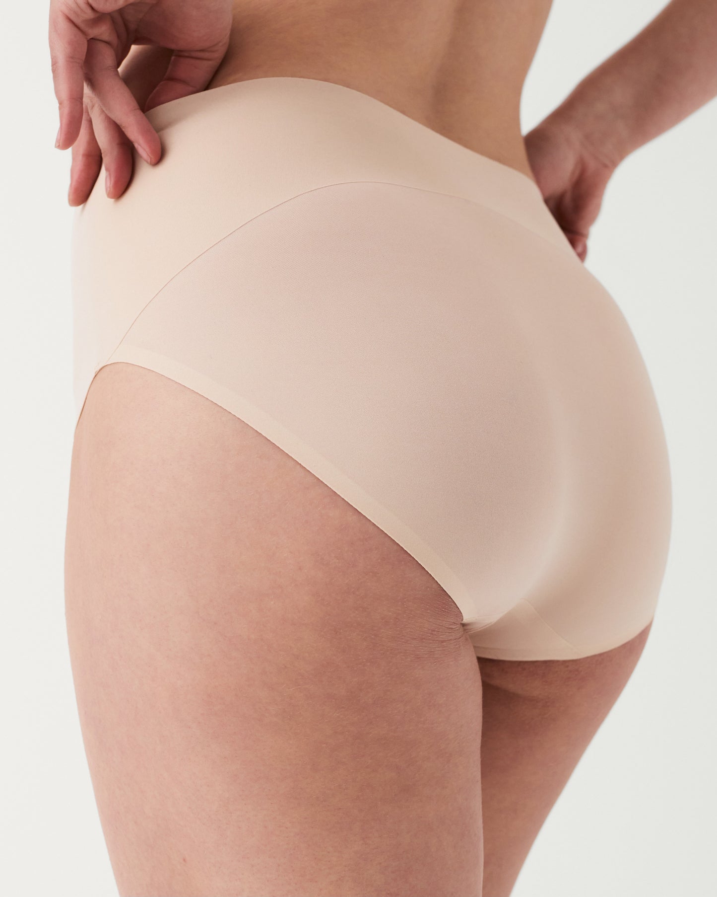 LUKUSAFIsupersmooth™ Undie-tectable® Brief