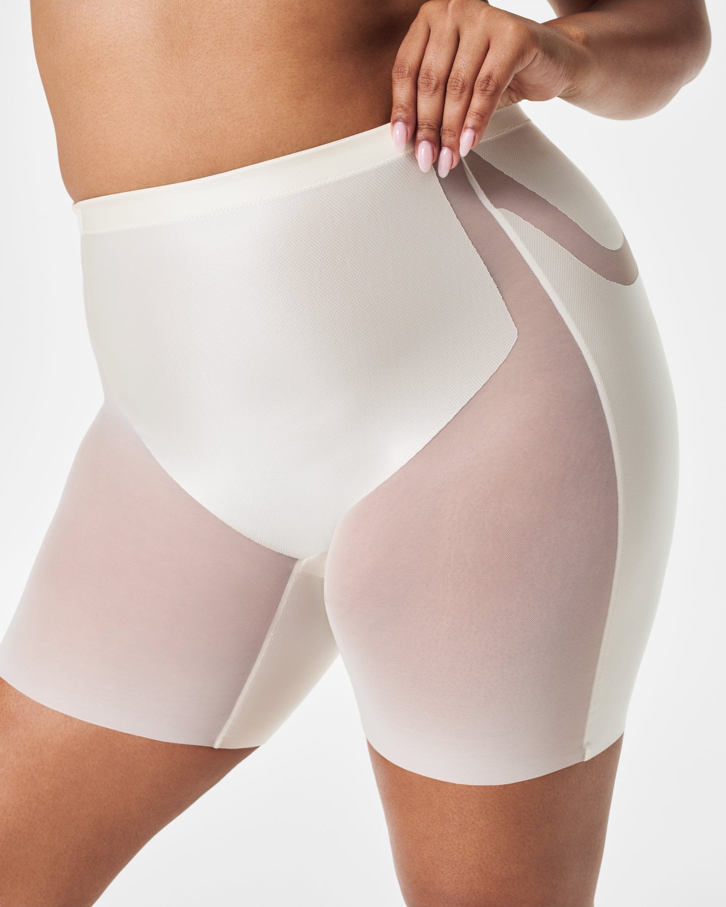 LUKUSAFIshape™ Booty-Lifting Mid-Thigh Short