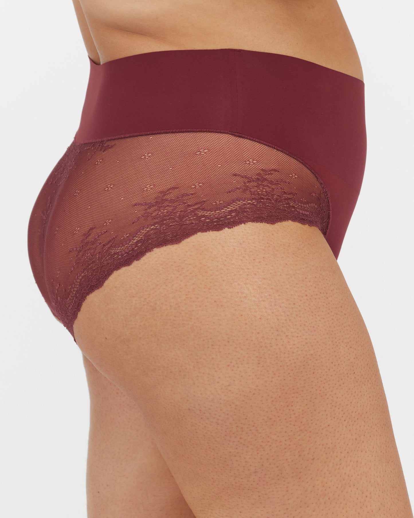 LUKUSAFIsupersmooth™ Undie-tectable® Lace Hi-Hipster