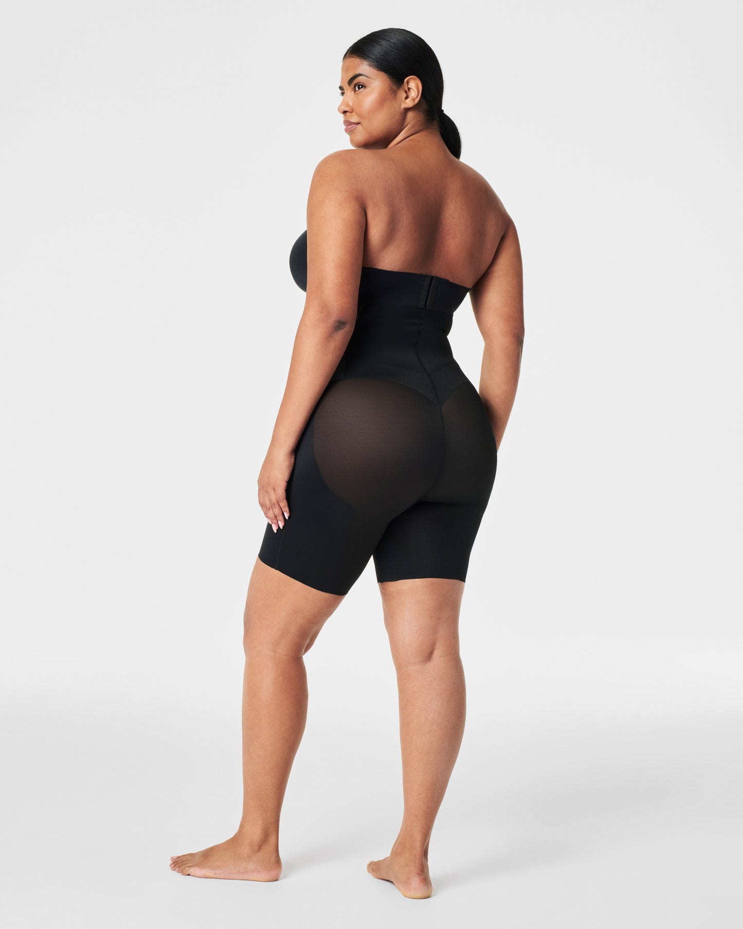 LUKUSAFIsupersculpt™ TotalContour High-Waisted Mid-Thigh Short