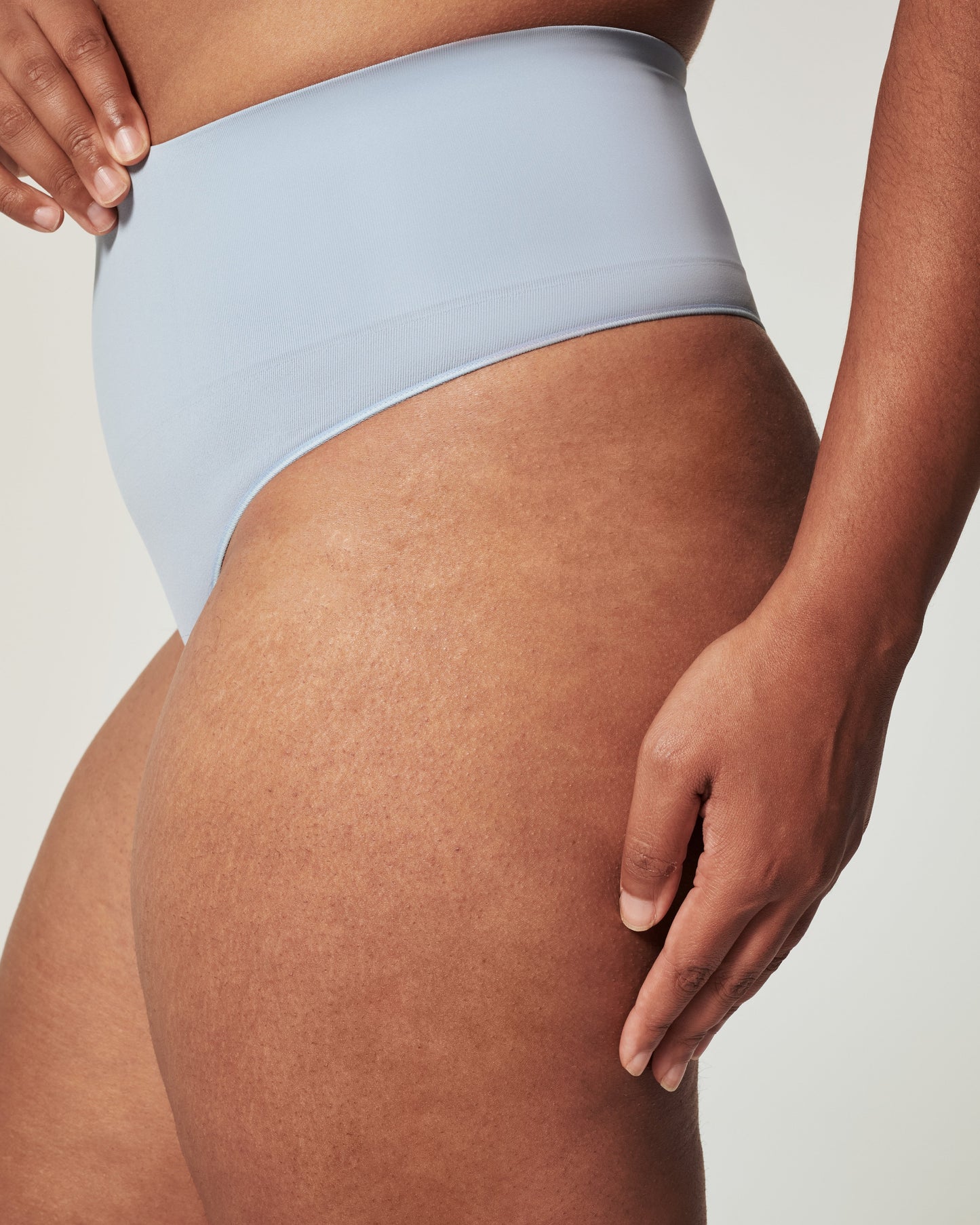 LUKUSAFIshape™ ExtraOrdinary Thong