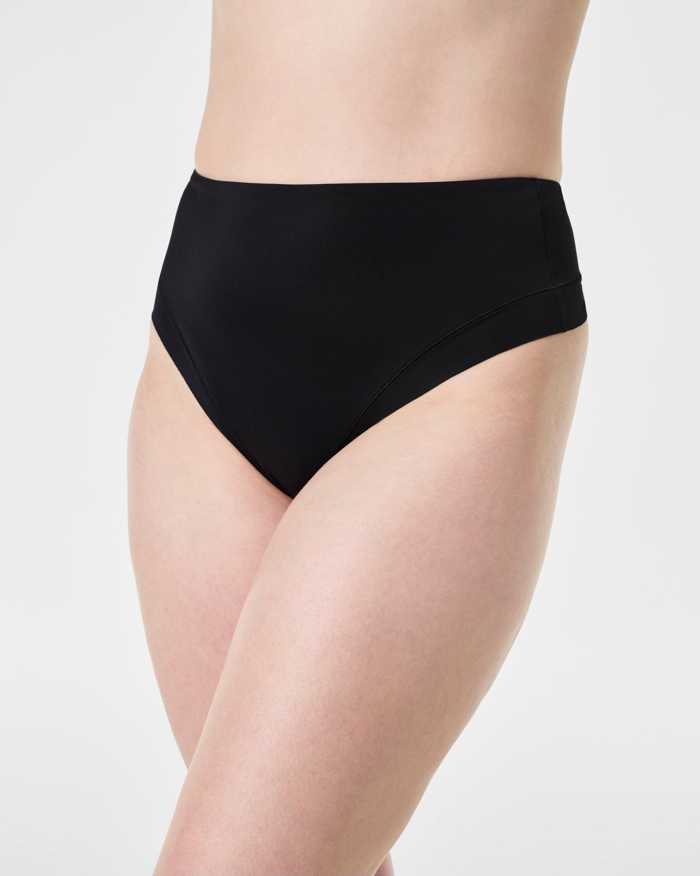 LUKUSAFIsupersmooth™ Contouring Thong