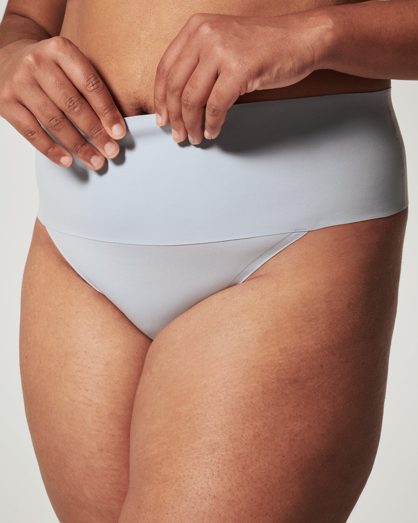 LUKUSAFIsupersmooth™ Undie-tectable® Thong