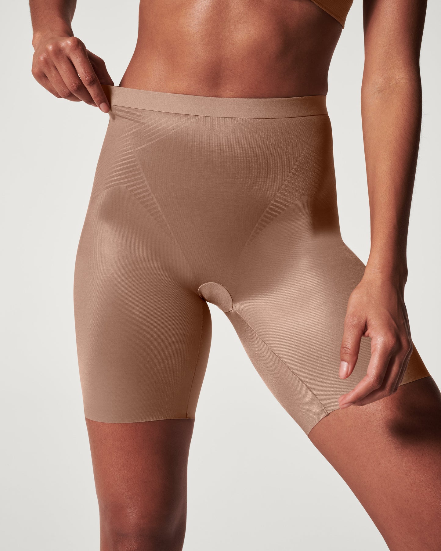 LUKUSAFIshape™ Invisible Mid-Thigh Short