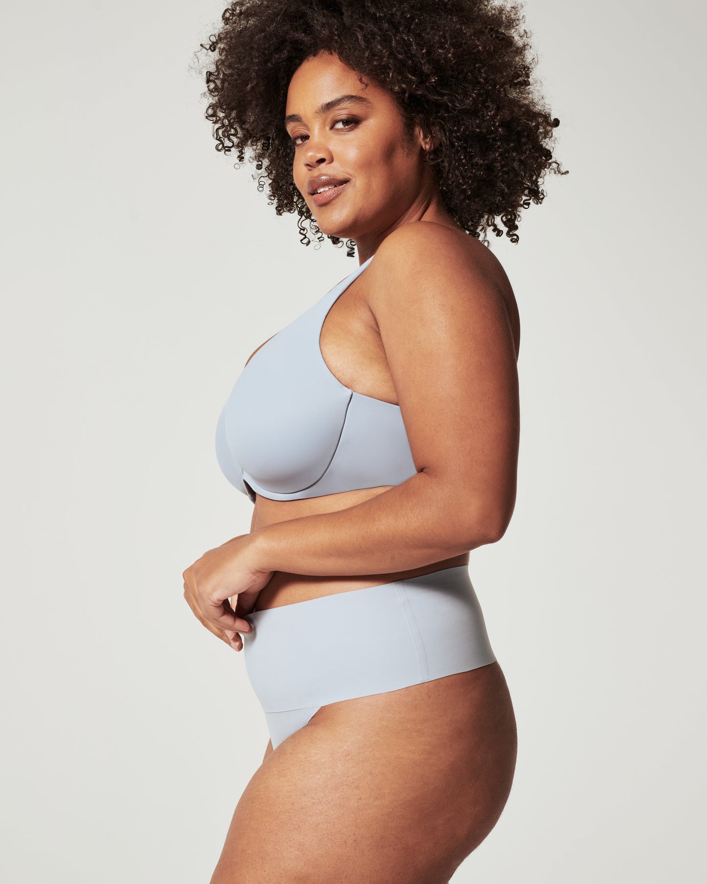 LUKUSAFIsupersmooth™ Undie-tectable® Thong