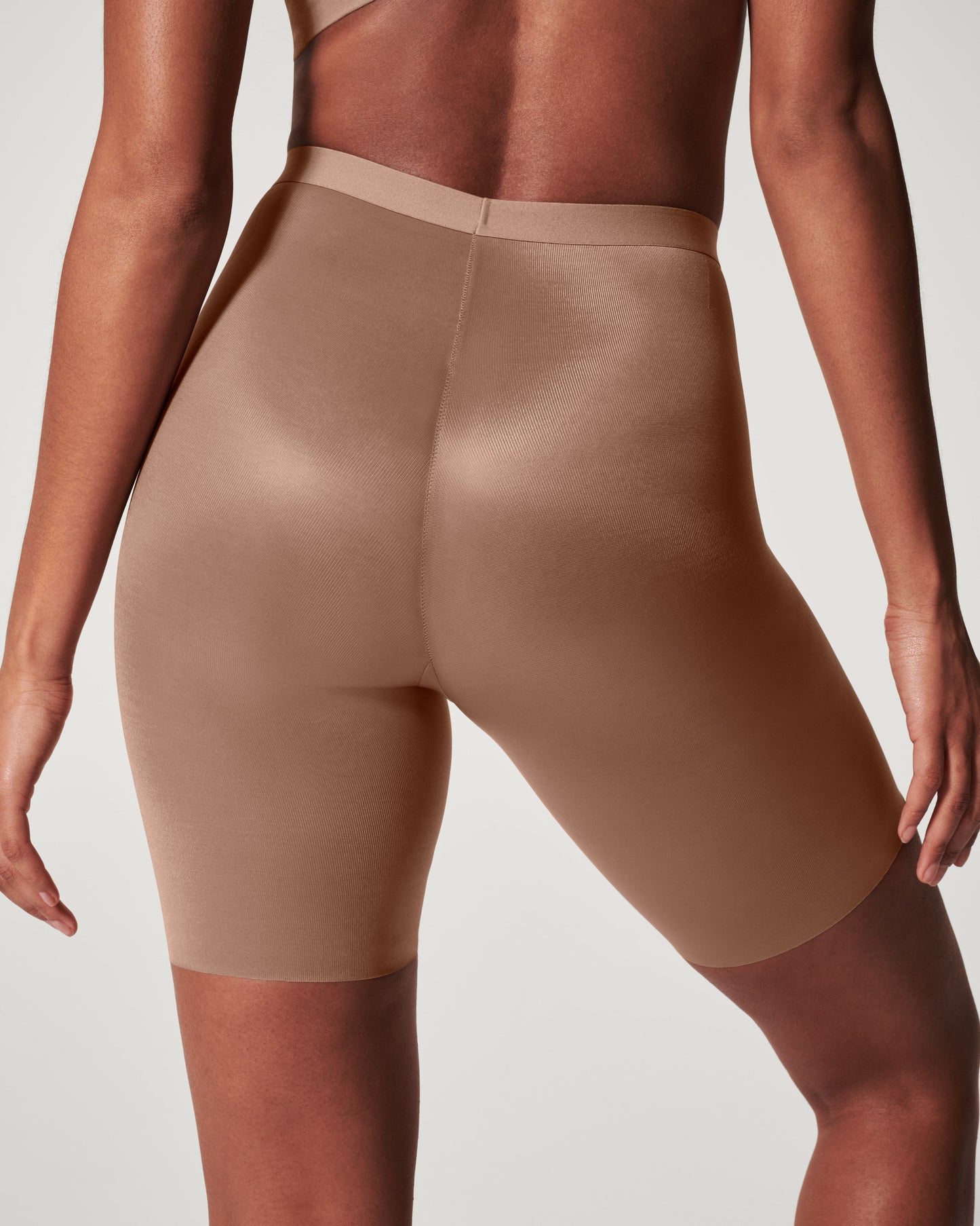 LUKUSAFIshape™ Invisible Mid-Thigh Short