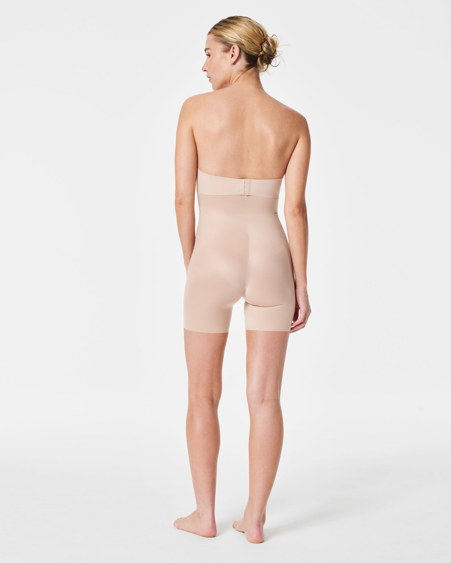 LUKUSAFIshape™ Invisible High-Waisted Mid-Thigh Short
