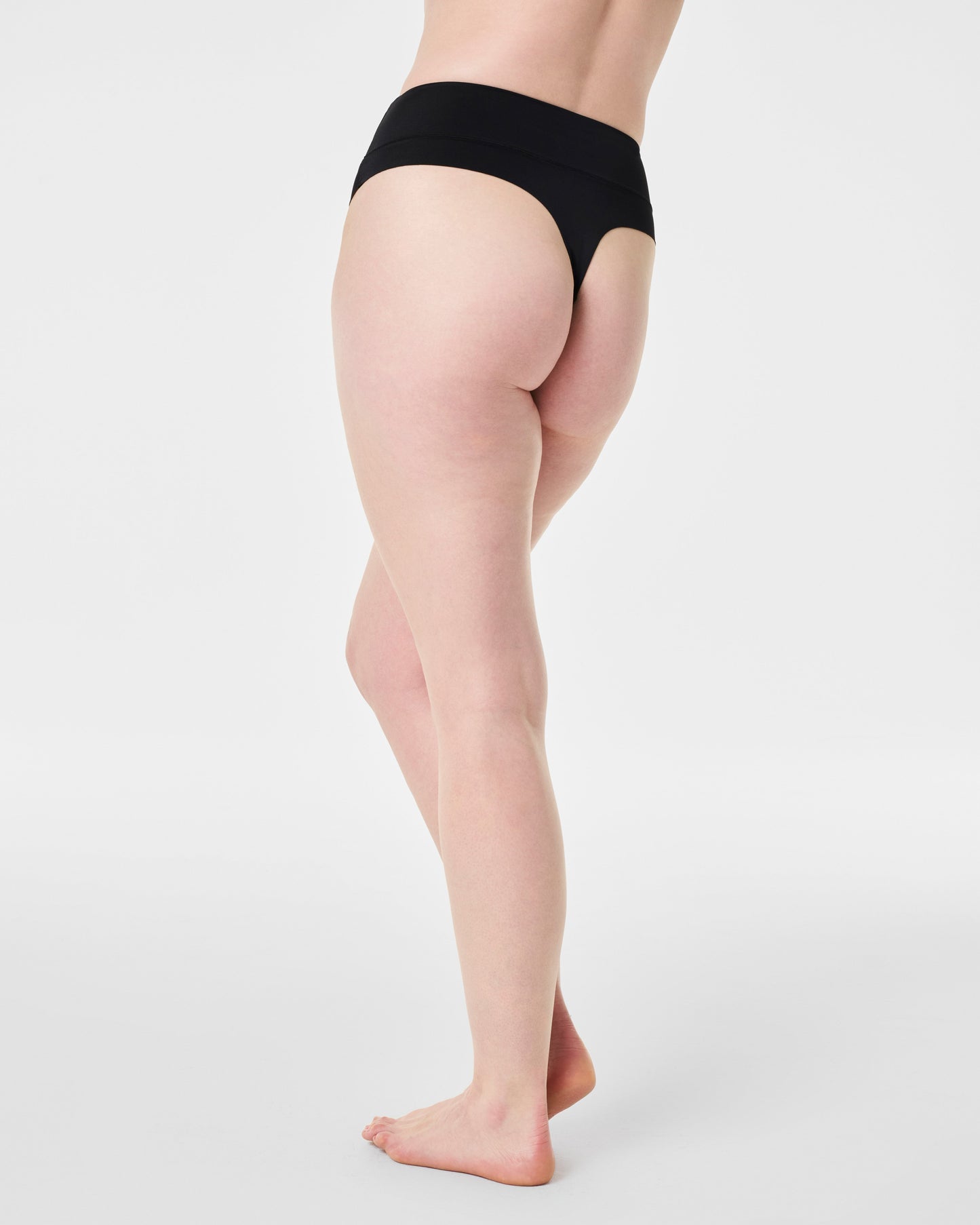 LUKUSAFIsupersmooth™ Contouring Thong