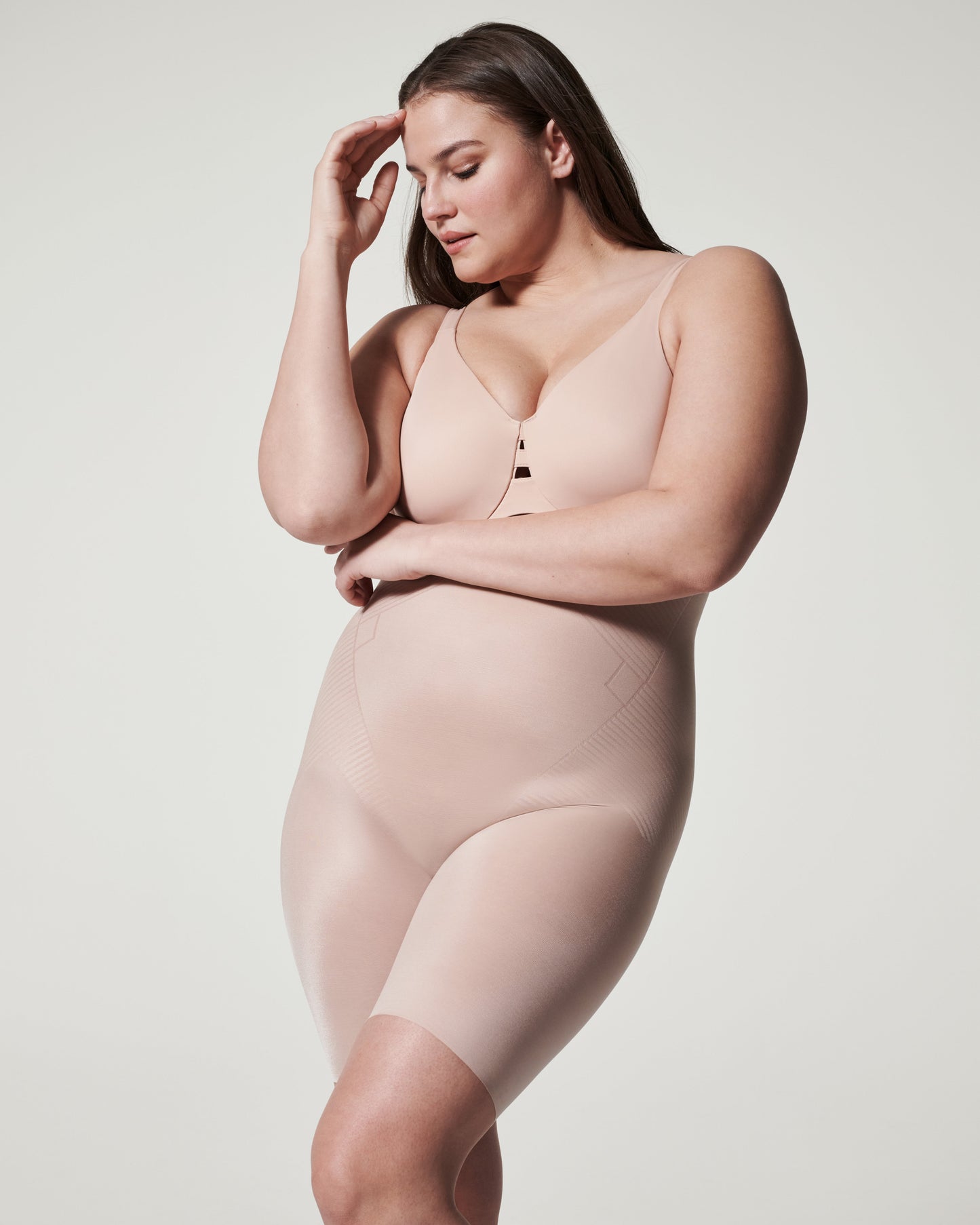 LUKUSAFIshape™ Invisible High-Waisted Mid-Thigh Short