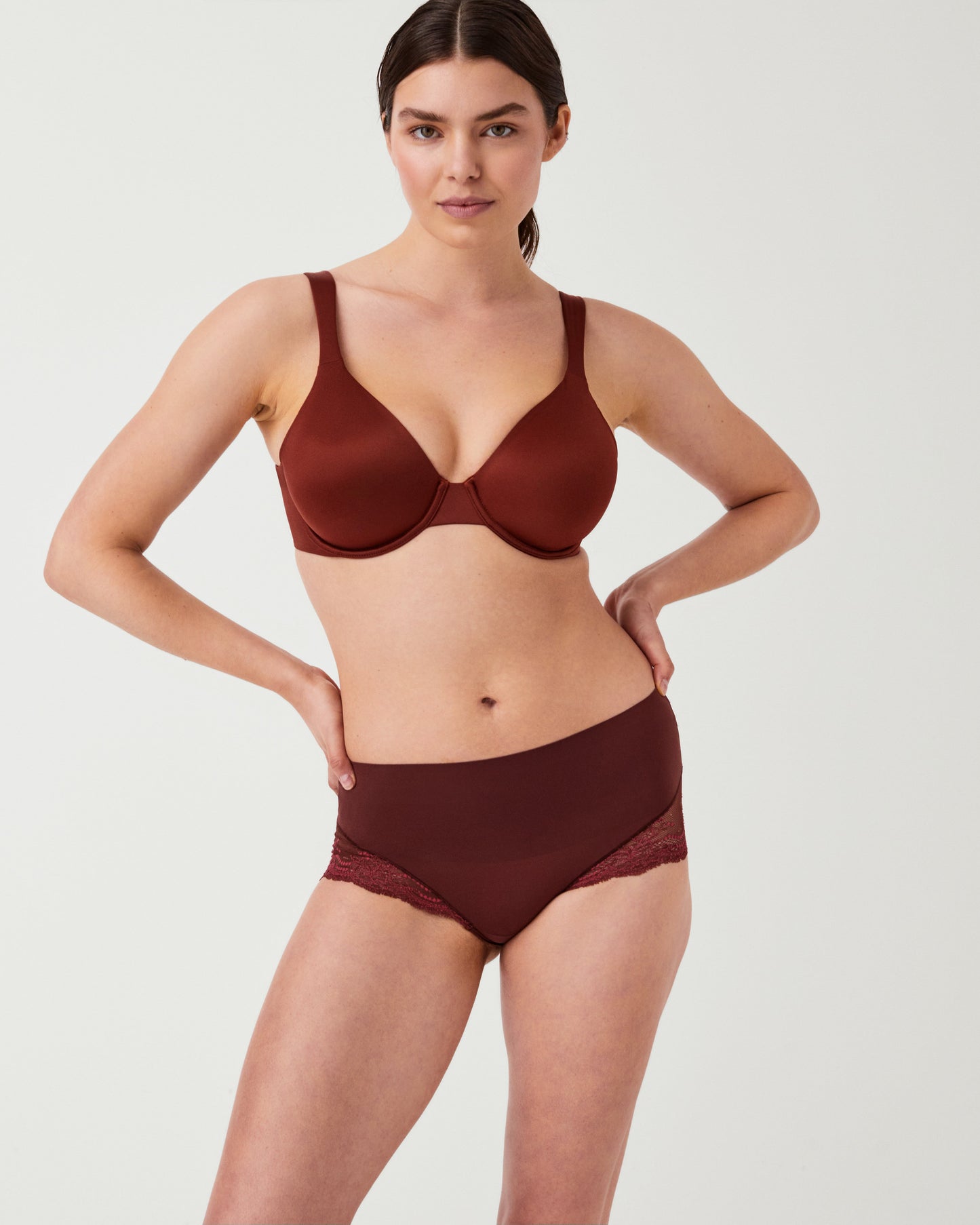 LUKUSAFIsupersmooth™ Undie-tectable® Lace Hi-Hipster