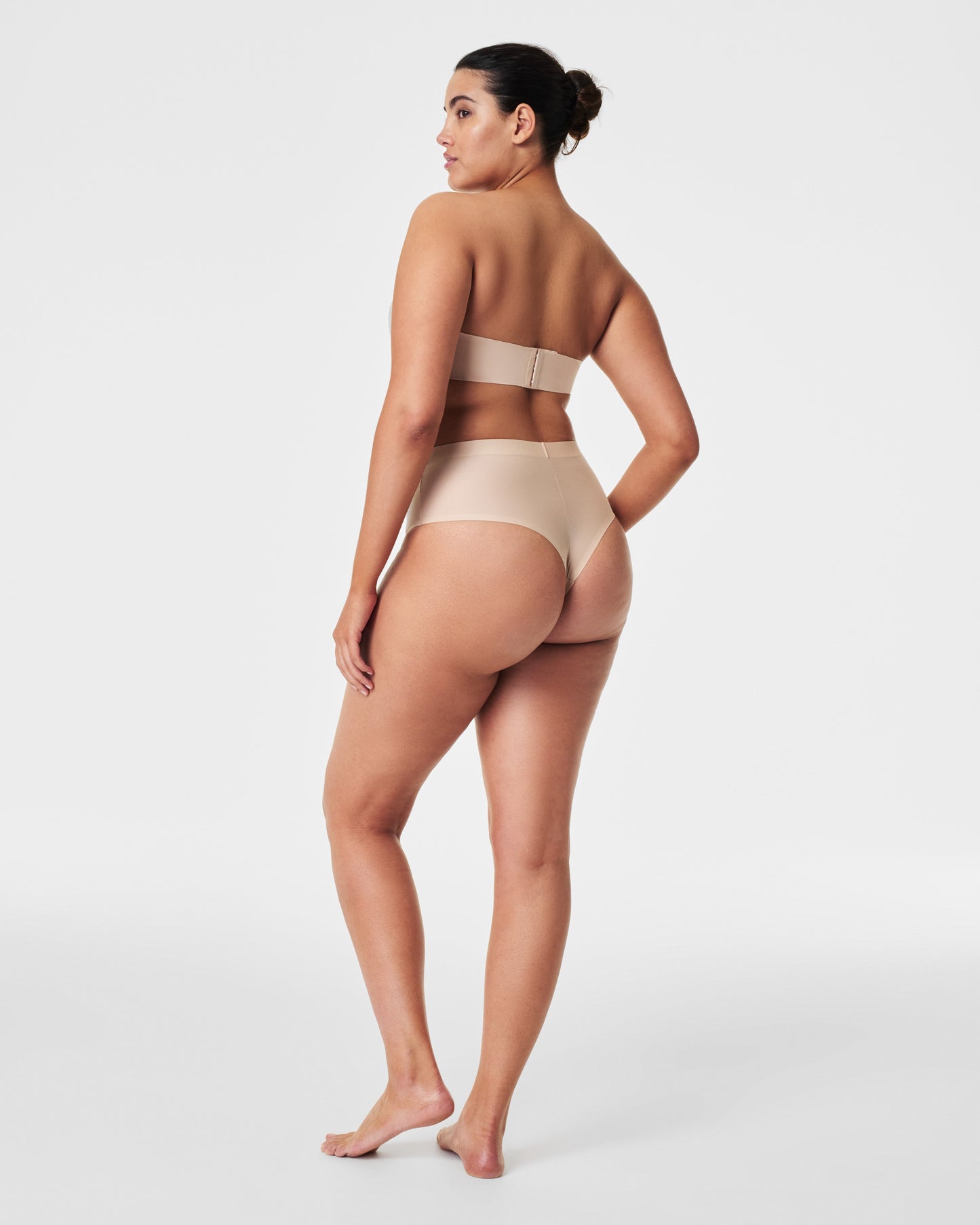 LUKUSAFIshape™ Sheer Control Thong